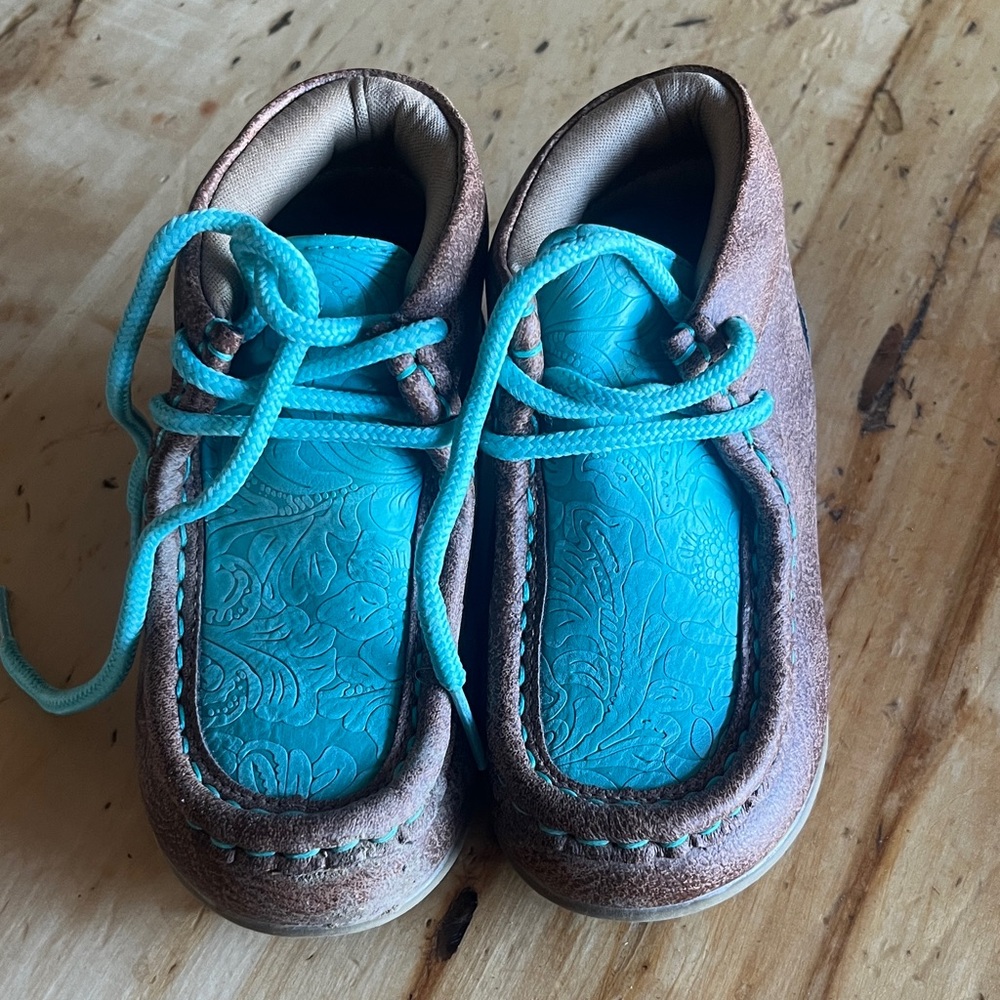 Kids tooled  shoes